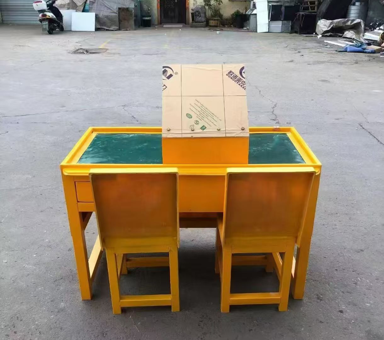 钢城防静电导通桌井下煤矿火工品发放桌：危险品流转的安全守护者